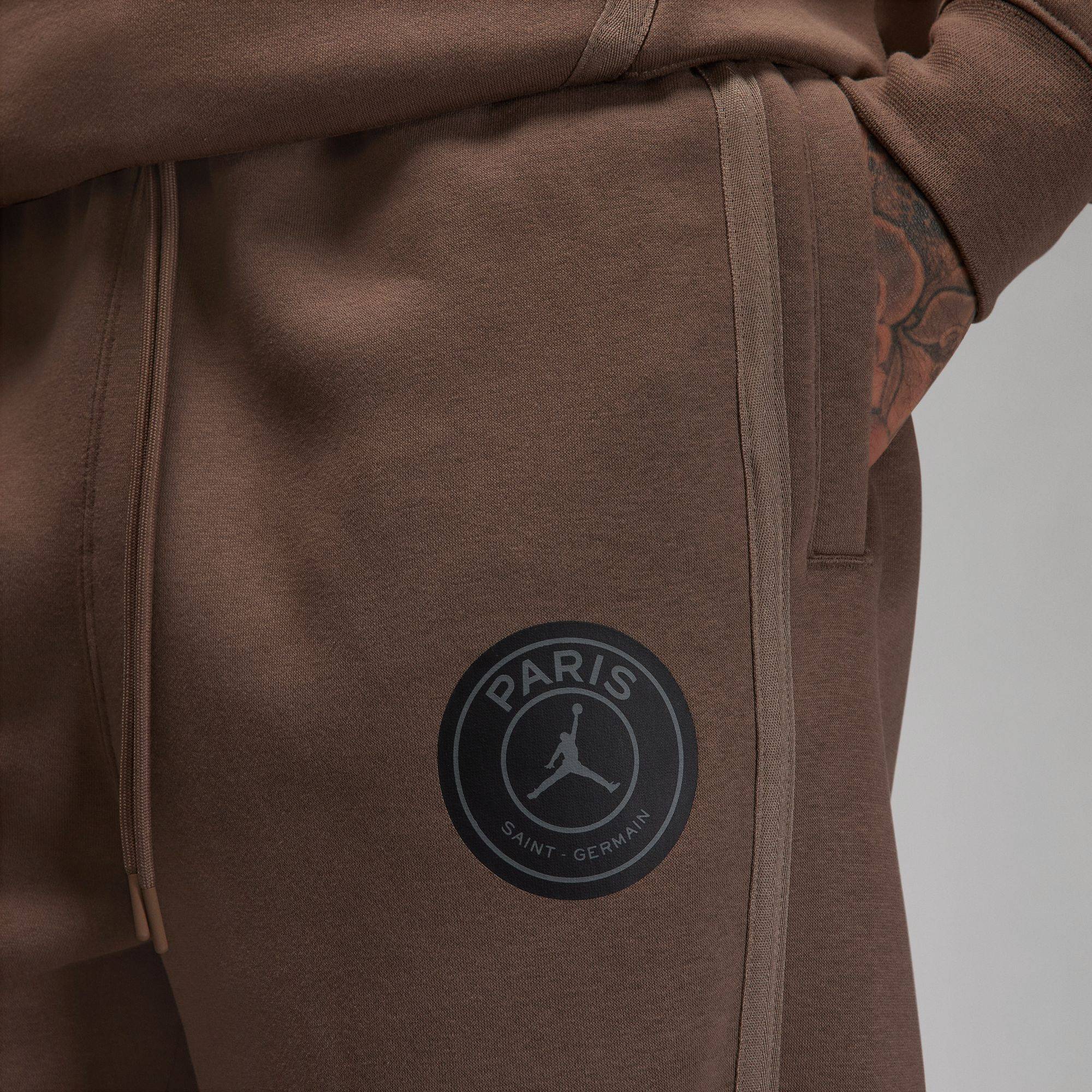 NIKE JORDAN PARIS SAINT-GERMAIN