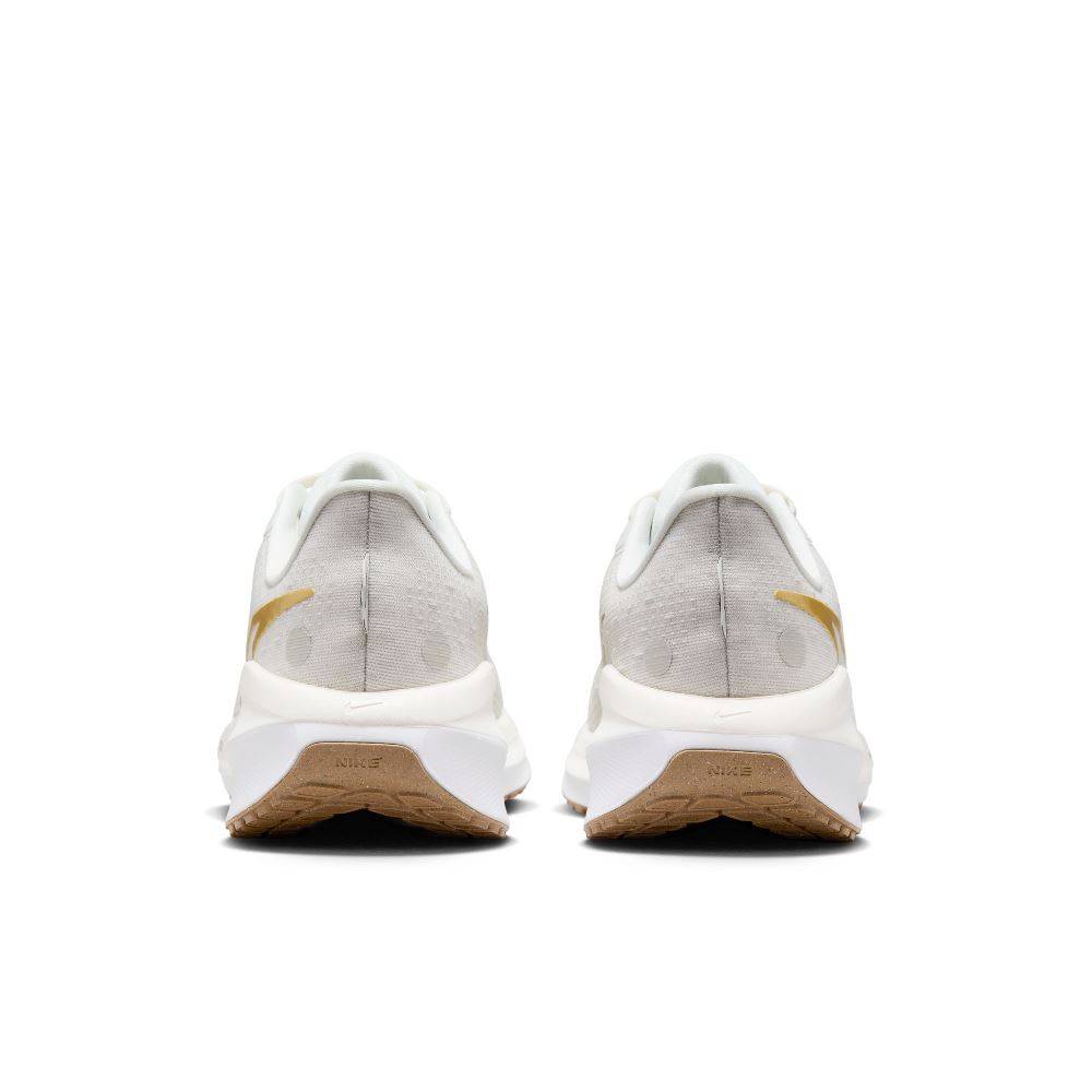 NIKE WOMENS VOMERO 17