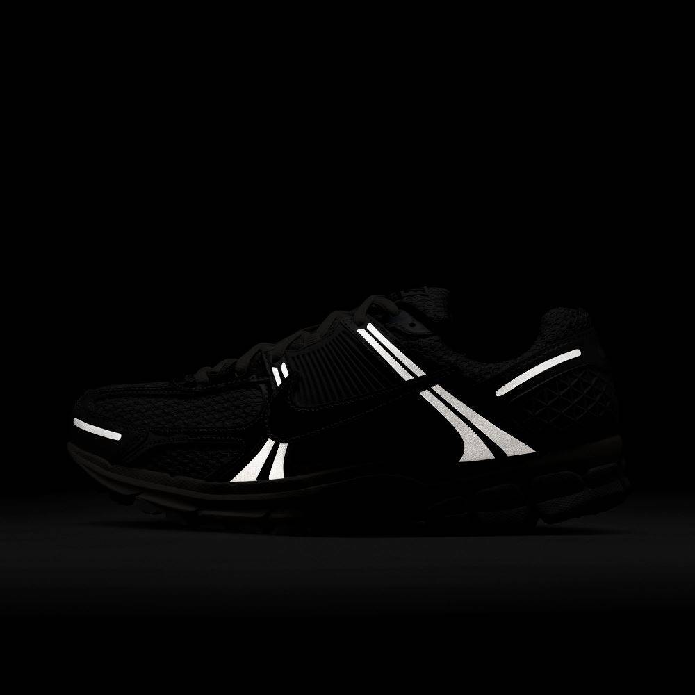 NIKE ZOOM VOMERO 5