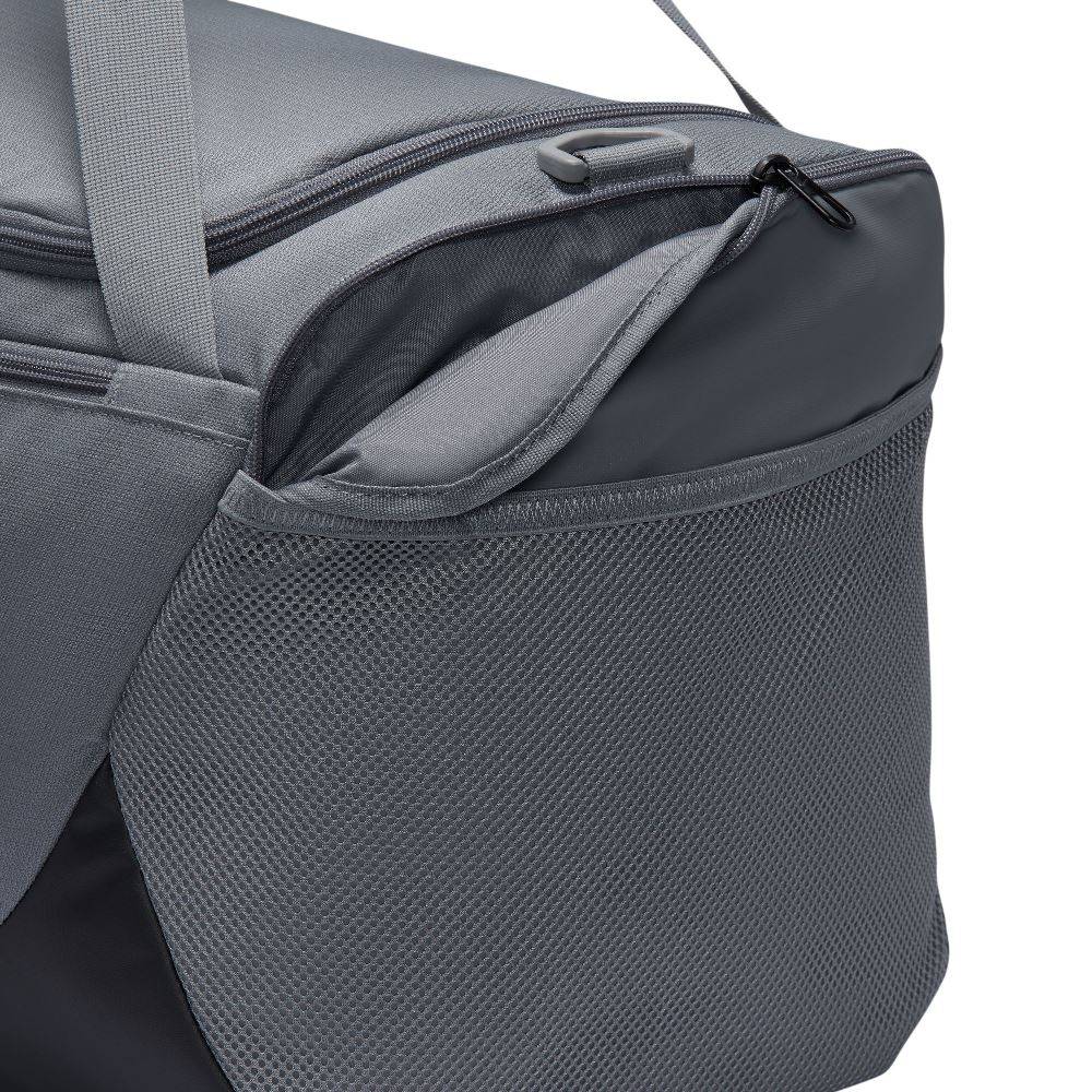 NIKE BRASILIA SMALL DUFFEL (51 X 28 X 28)
