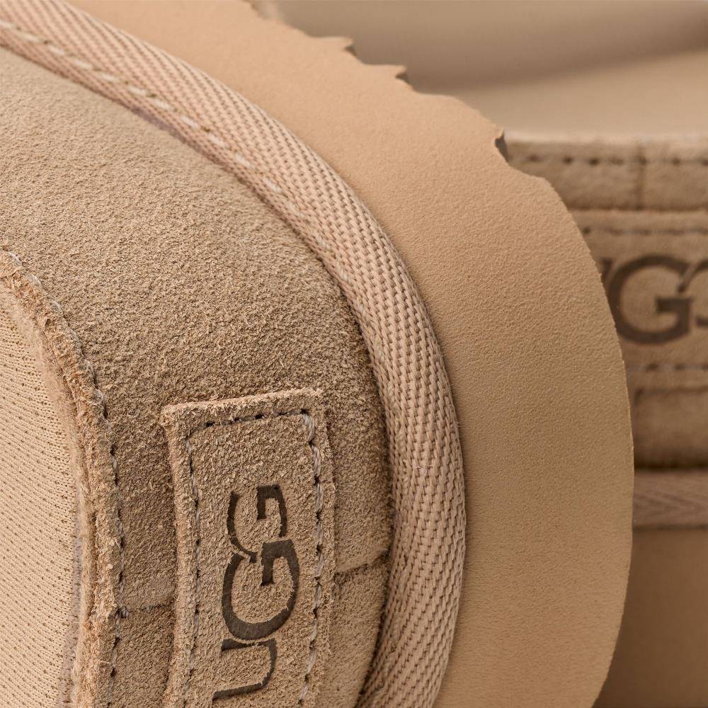 UGG GOLDENSTAR HI CUTOUT SLIDE