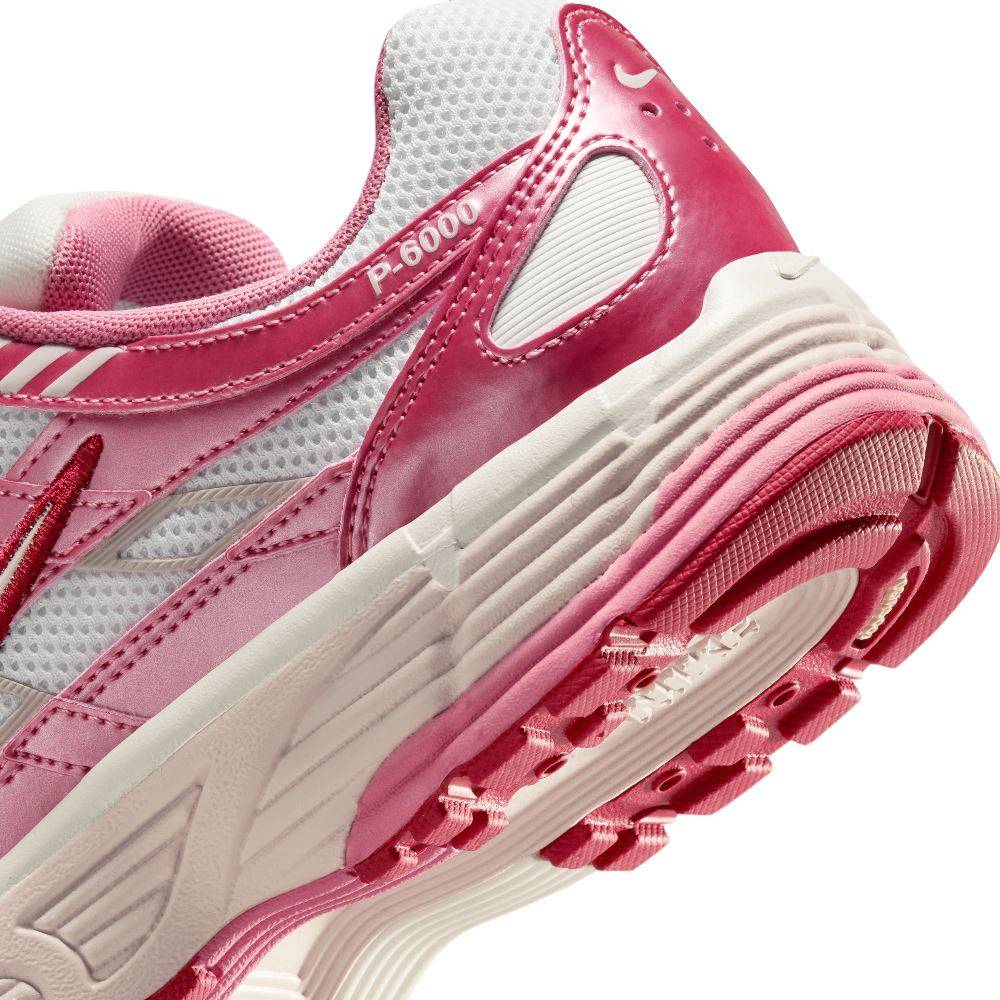 NIKE WOMENS P-6000