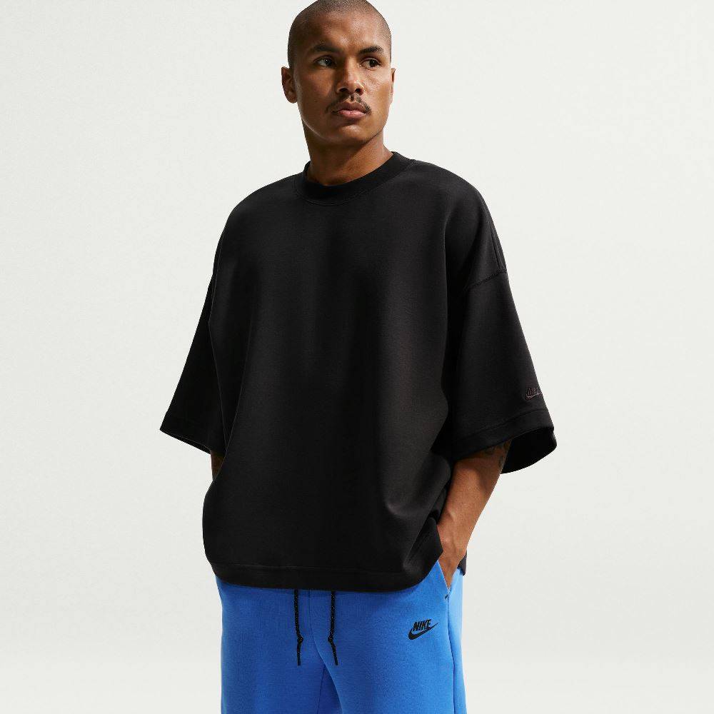 NIKE TECH FLEECE SHORT