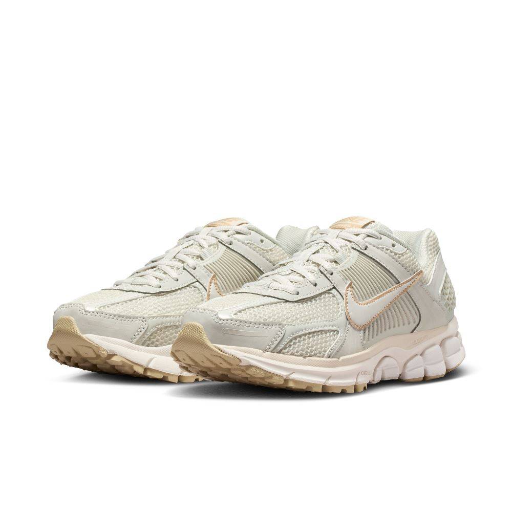 NIKE WOMENS ZOOM VOMERO 5