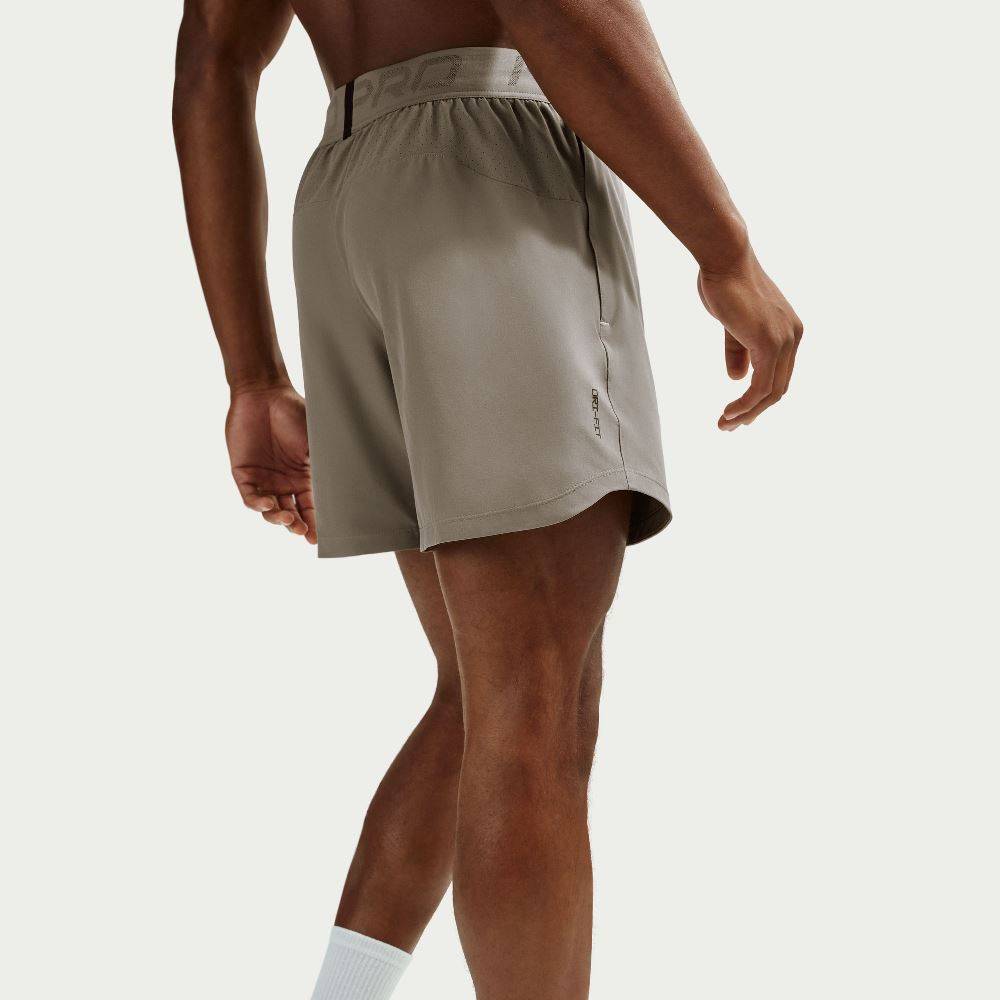 NIKE PRO DRI-FIT 15CM TRAINING SHORT