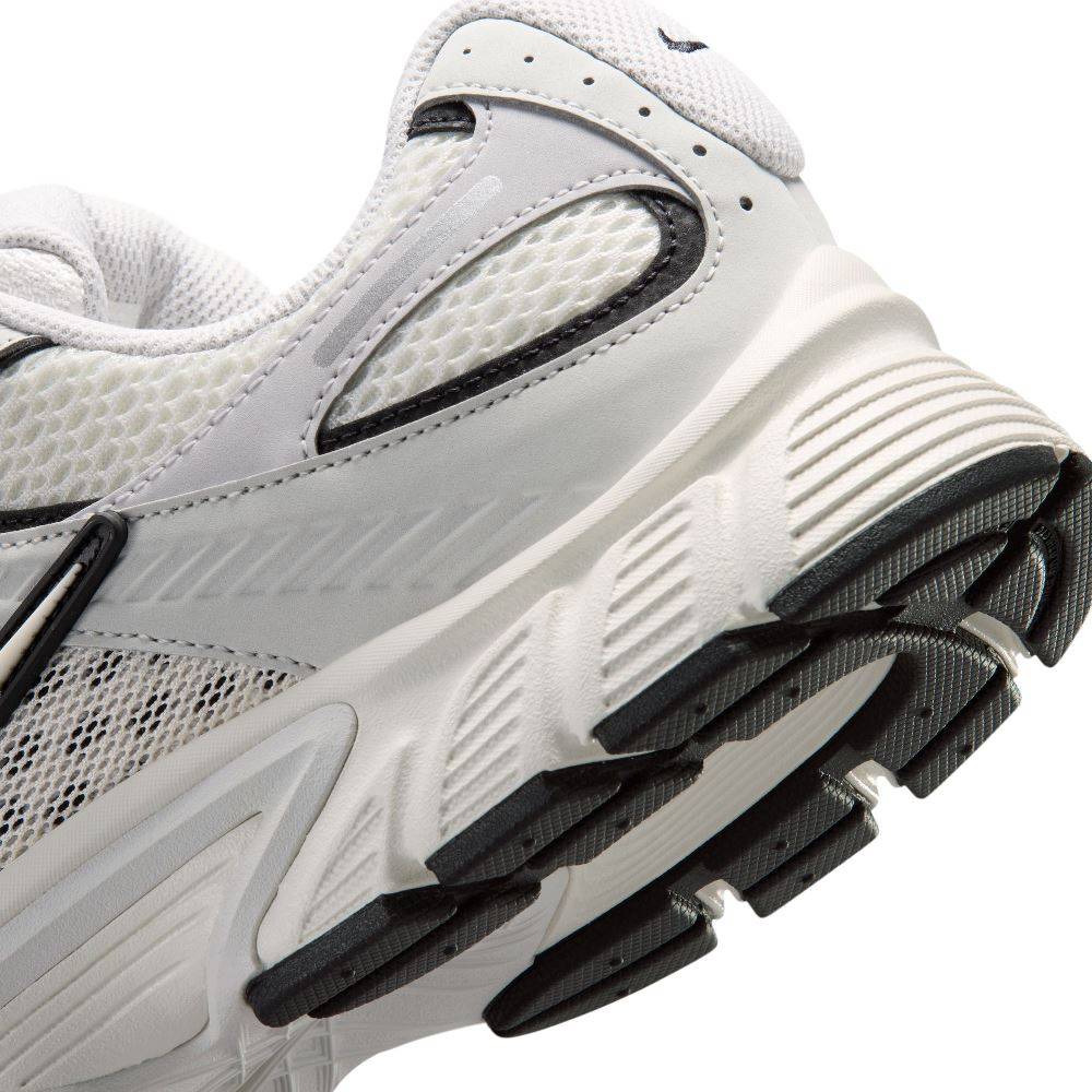 NIKE V5 RNR MENS SHOES