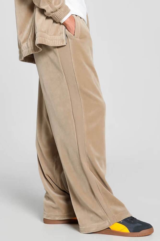 PUMA T7 OVERSIZED VELOUR TRACK PANTS