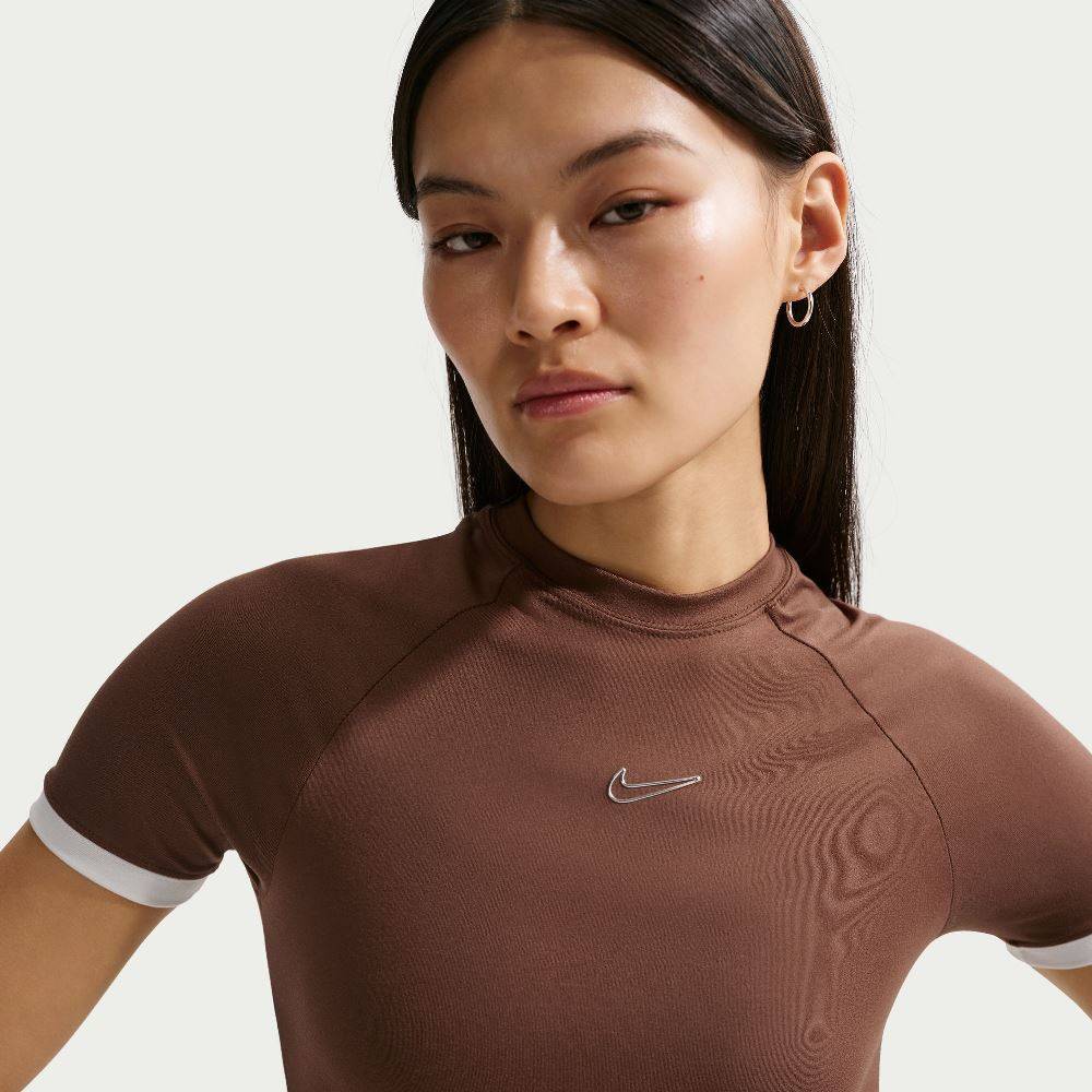 NIKE WOMENS FITTED SHORT-SLEEVE TOP