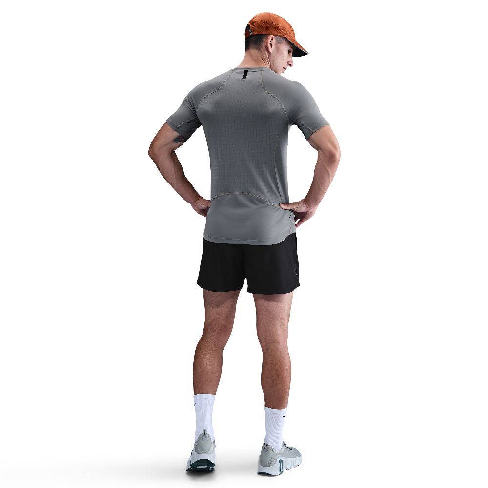 NIKE PRO TRAINING SHORT-SLEEVE TOP