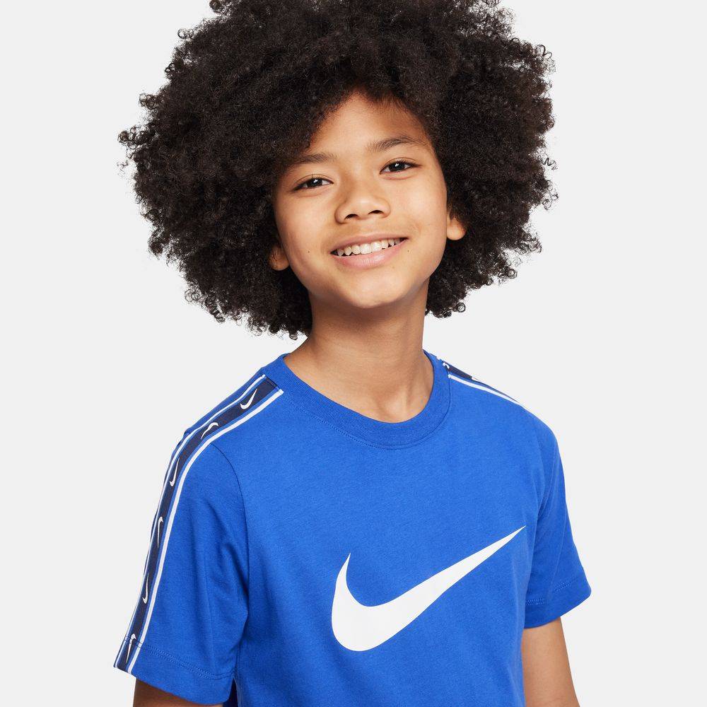 NIKE BOYS  SPORTSWEAR REPEAT SS TEE