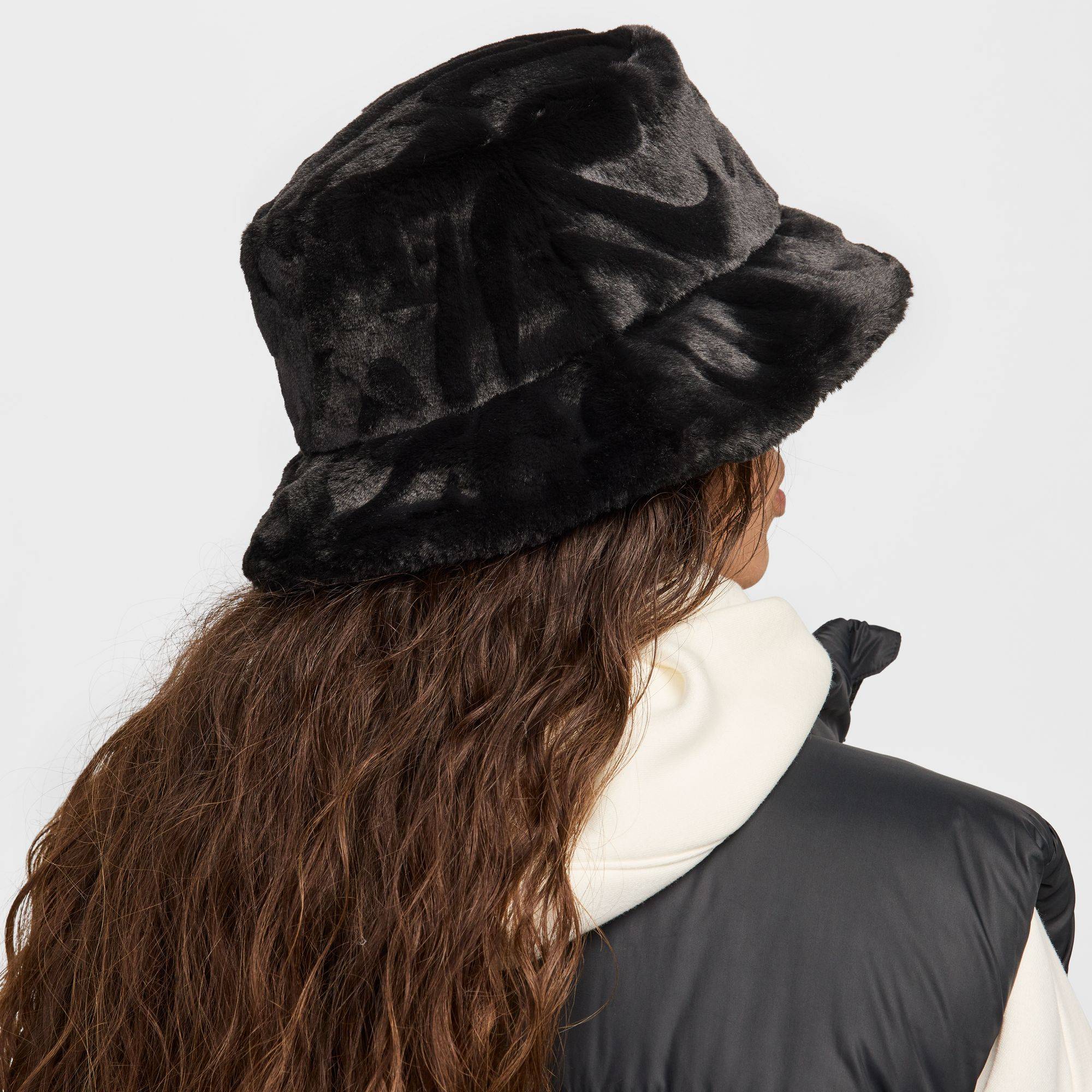 NIKE U APEX FUR SWOOSH BUCKET
