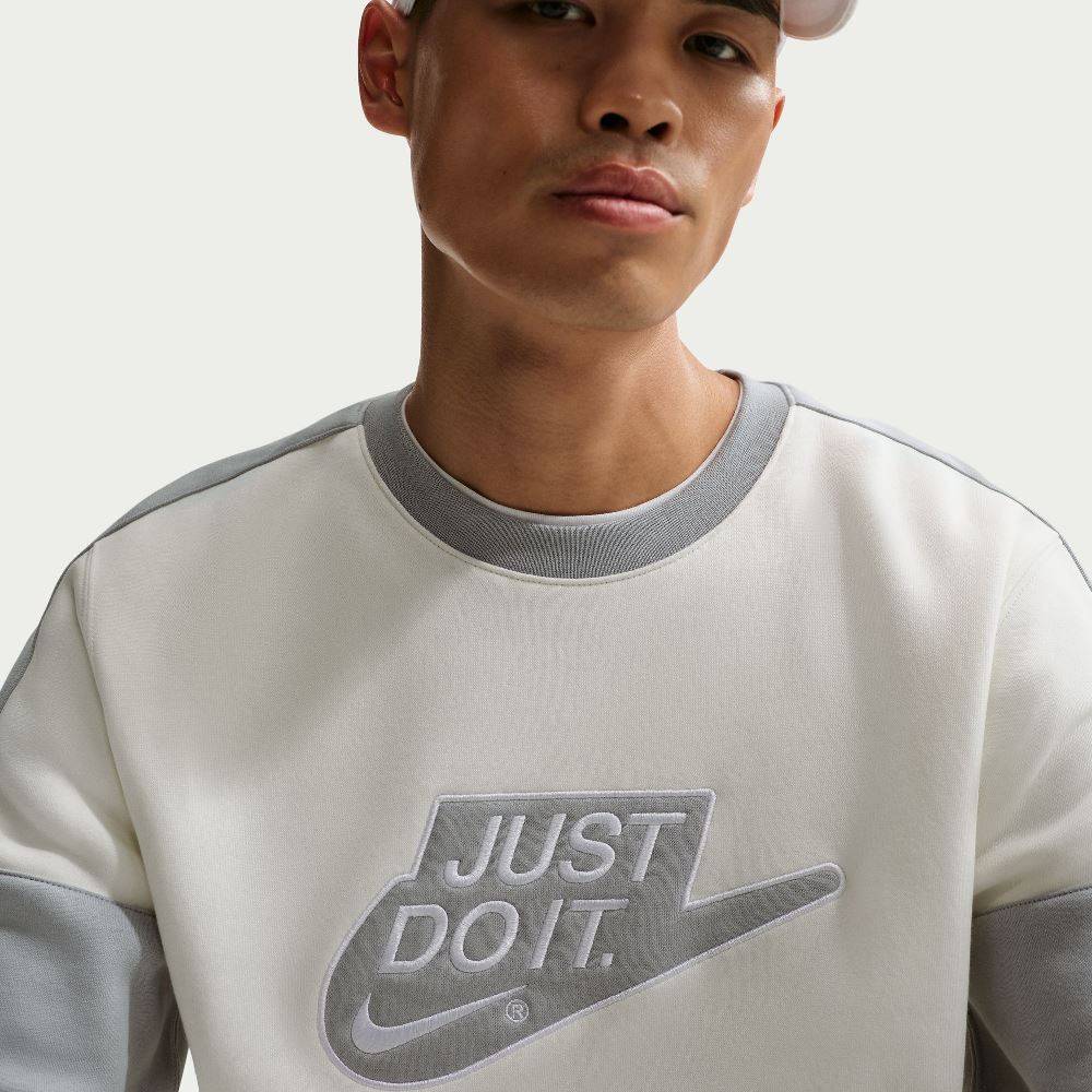 NIKE SPORTSWEAR CLUB CREW FLEECE SWEATSHIRT