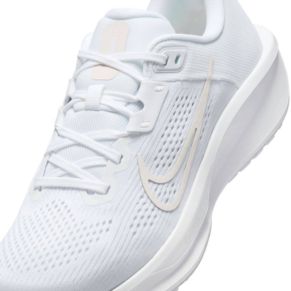NIKE WOMENS QUEST 6