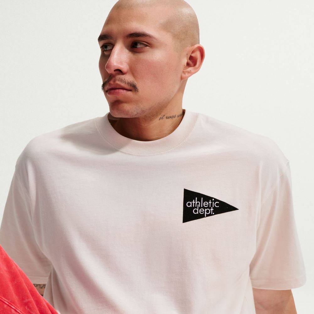 NIKE NSW CELEBRATE BRAND 3 TEE