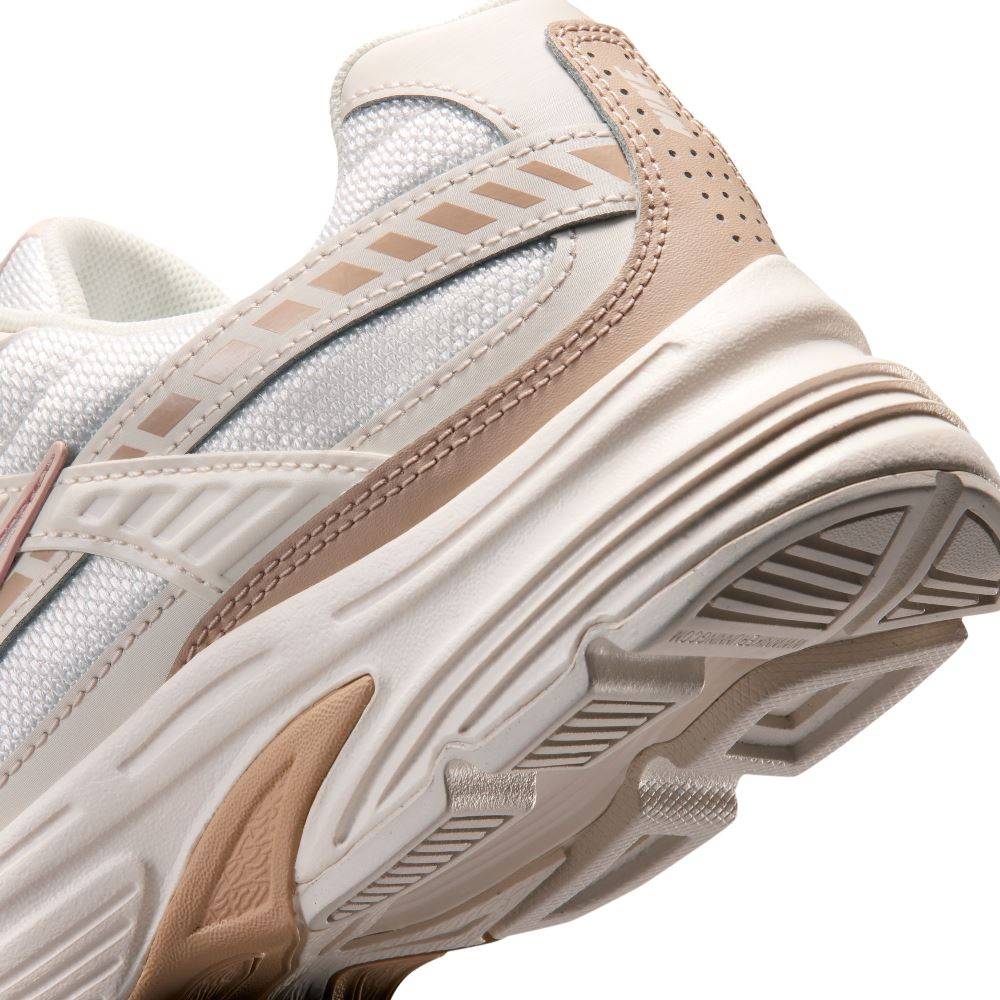 NIKE WOMENS INITIATOR