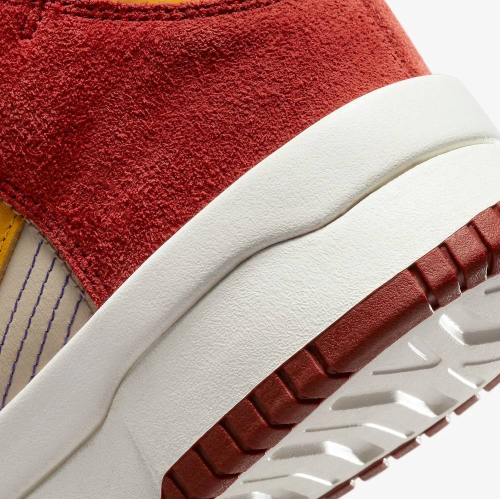 NIKE DUNK HIGH UP W SHOES