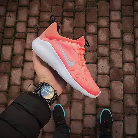 NIKE WMNS KAISHI 2.0 SE SHOES
