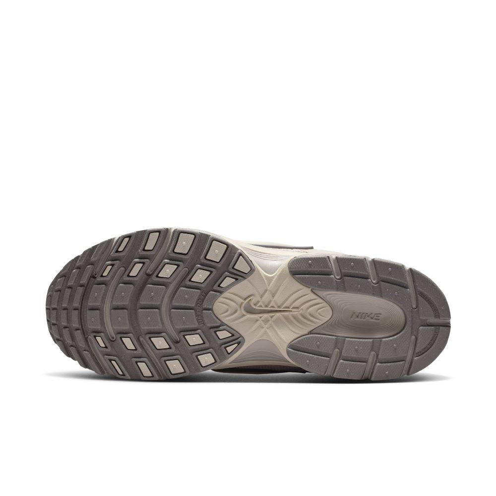 NIKE V5 RNR WOMENS SNEAKERS