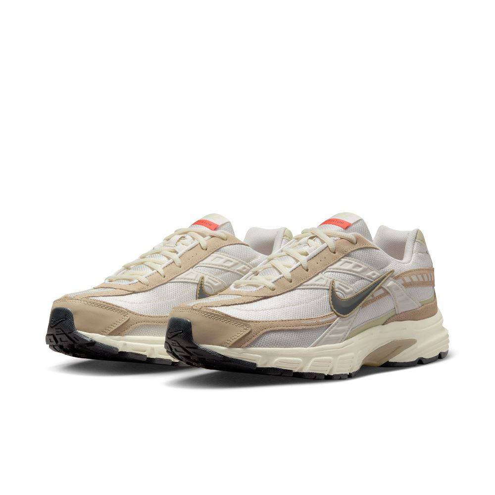 NIKE INITIATOR