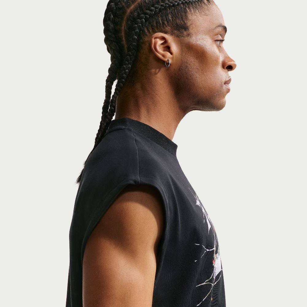 NIKE STANDARD ISSUE SLEEVELESS GFX BASKET TOP
