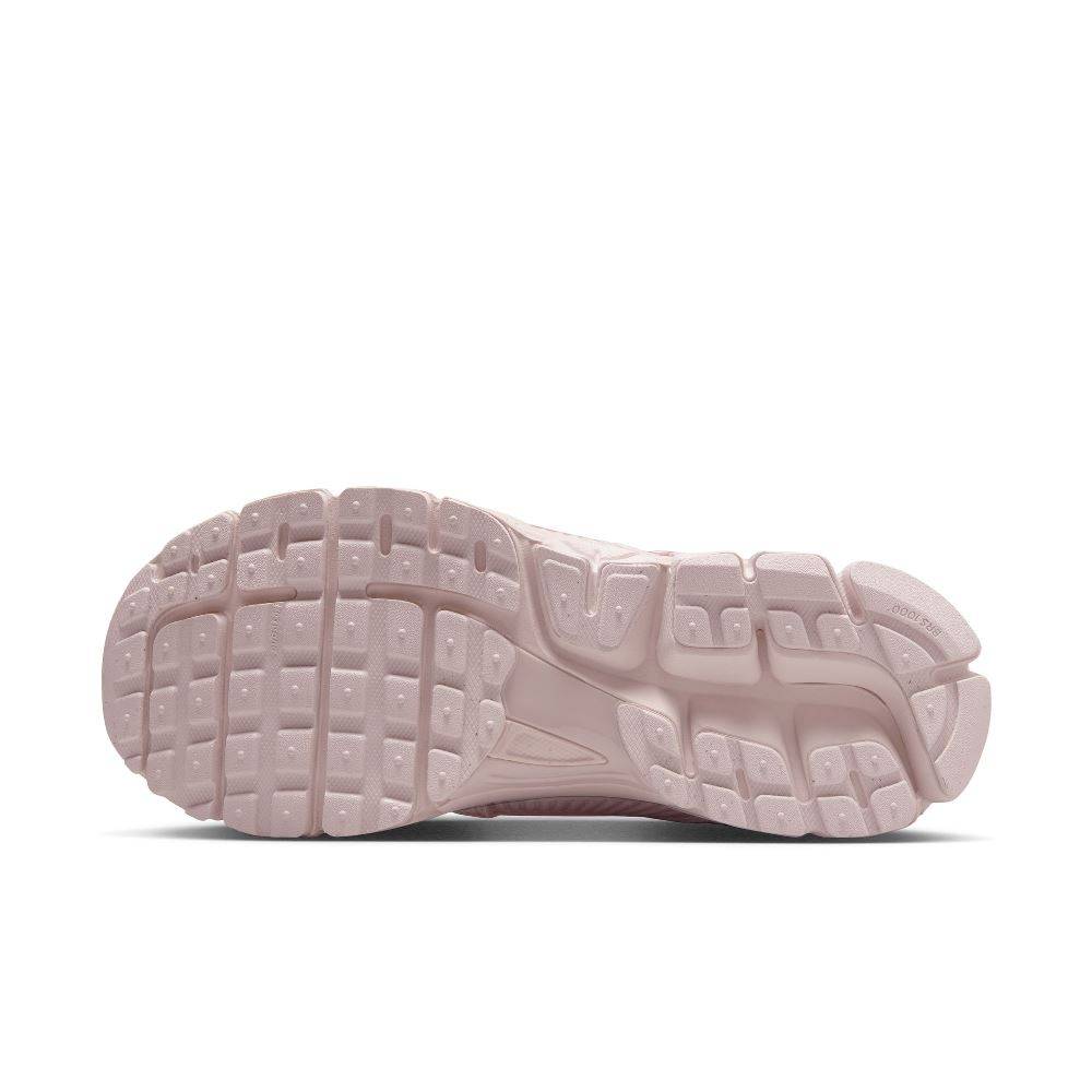 NIKE WOMENS ZOOM VOMERO 5