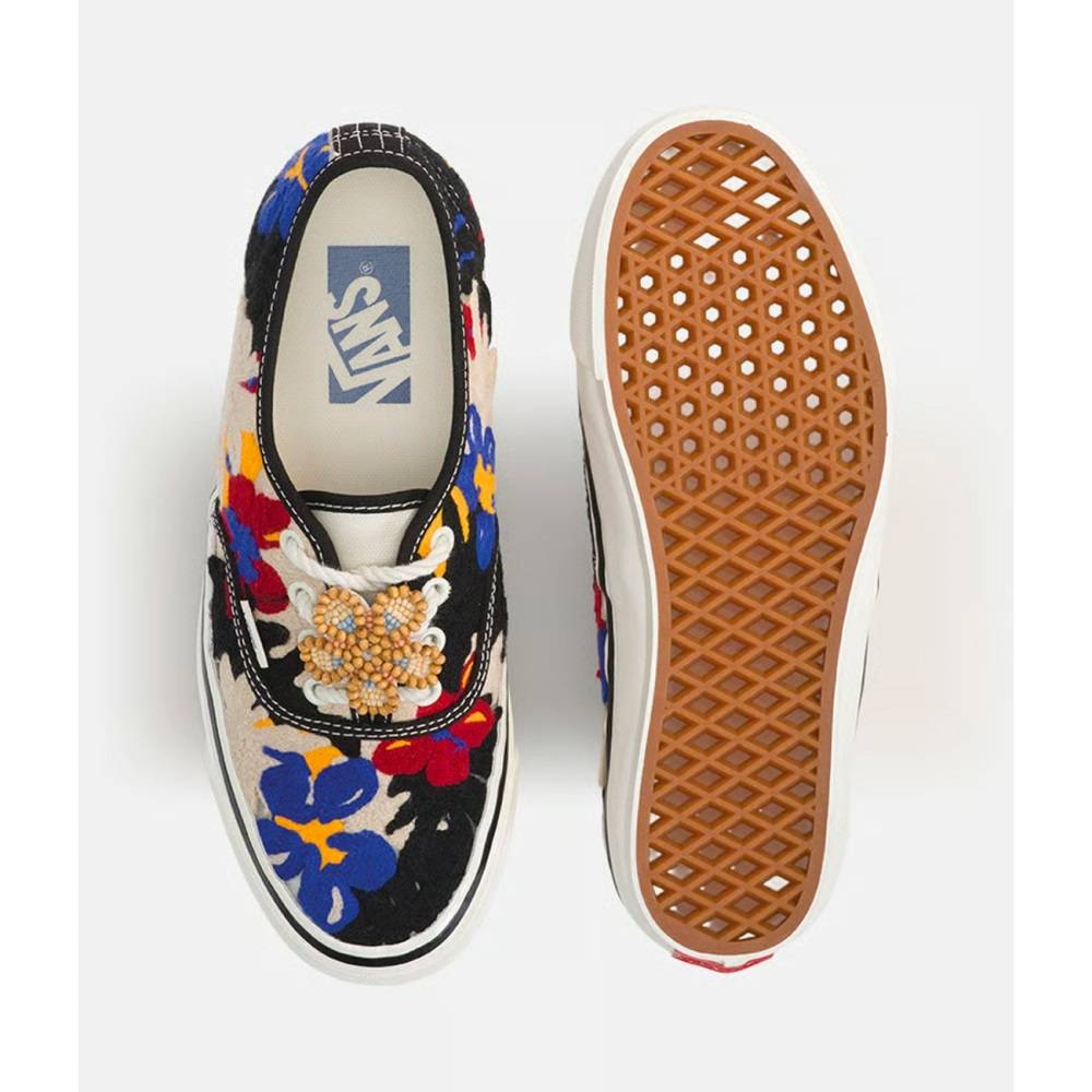 VANS PREMIUM AUTHENTIC 44 NEEDLEWOR SHOES