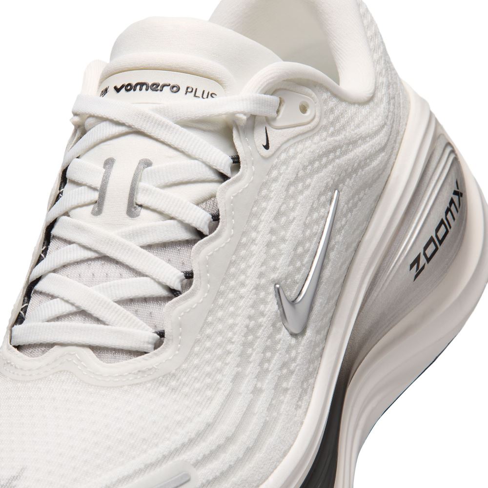 NIKE WOMENS VOMERO PLUS ESS RUN SHOES