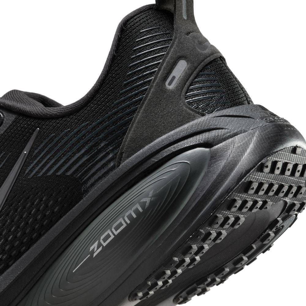 NIKE VOMERO 18 ROAD RUNNING SHOES