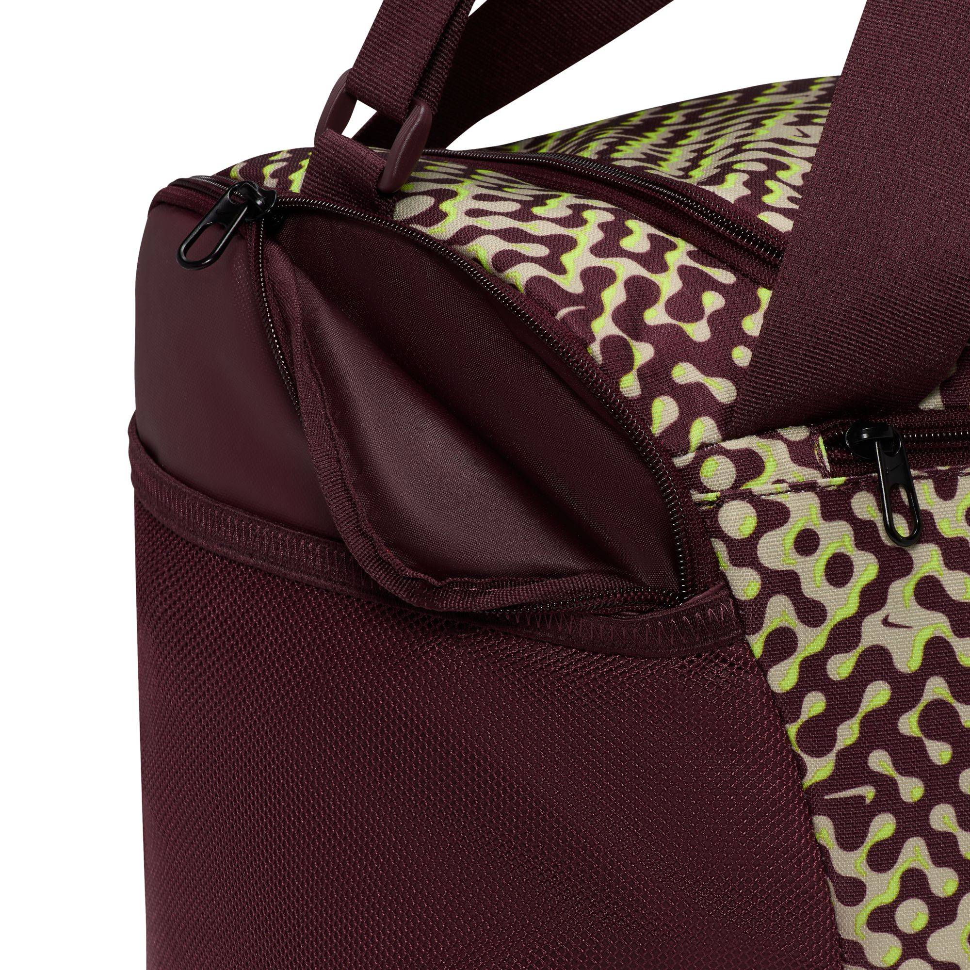 NIKE BRASILIA SMALL DUFFEL