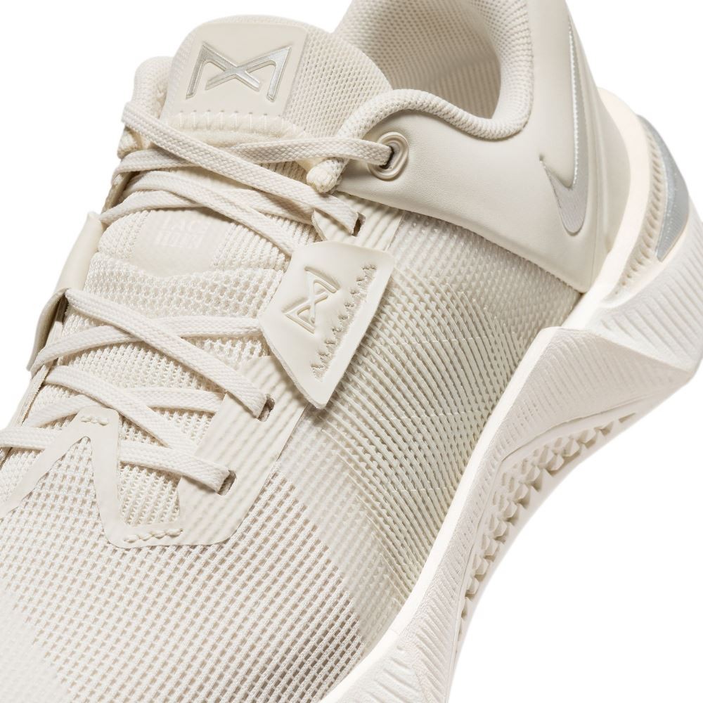 NIKE WOMENS METCON 10