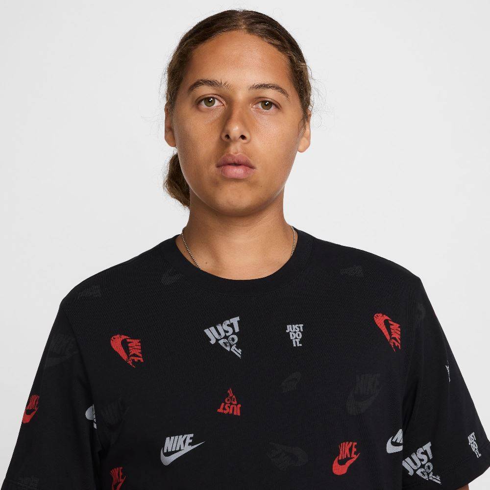 NIKE NSW 12MO ALL OVER PRINT  TEE