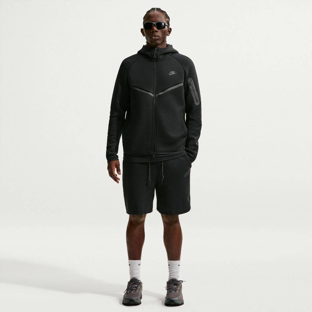 NIKE TECH FLEECE SHORT