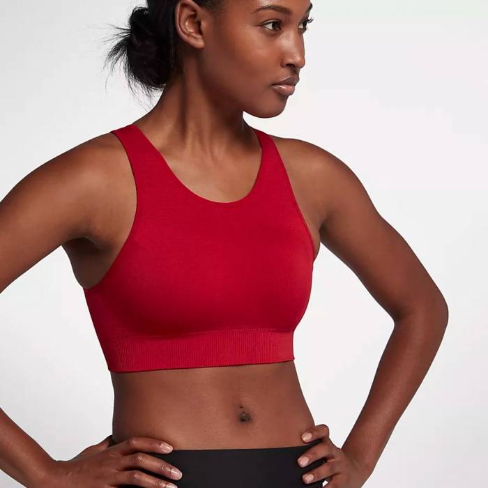NIKE WMNS SEAMLESS SPORTS BRALETTE