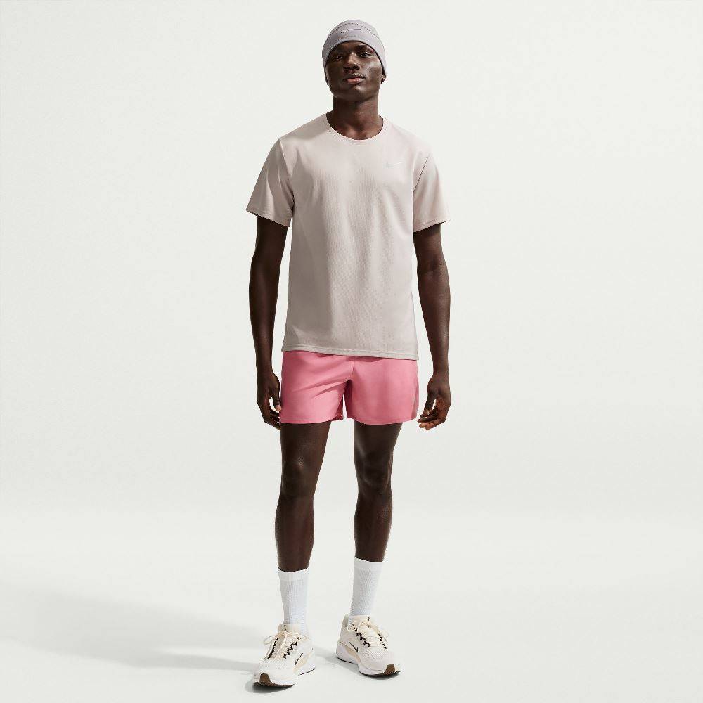 NIKE DRI-FIT UV MILLER SHORT-SLEEVE TOP