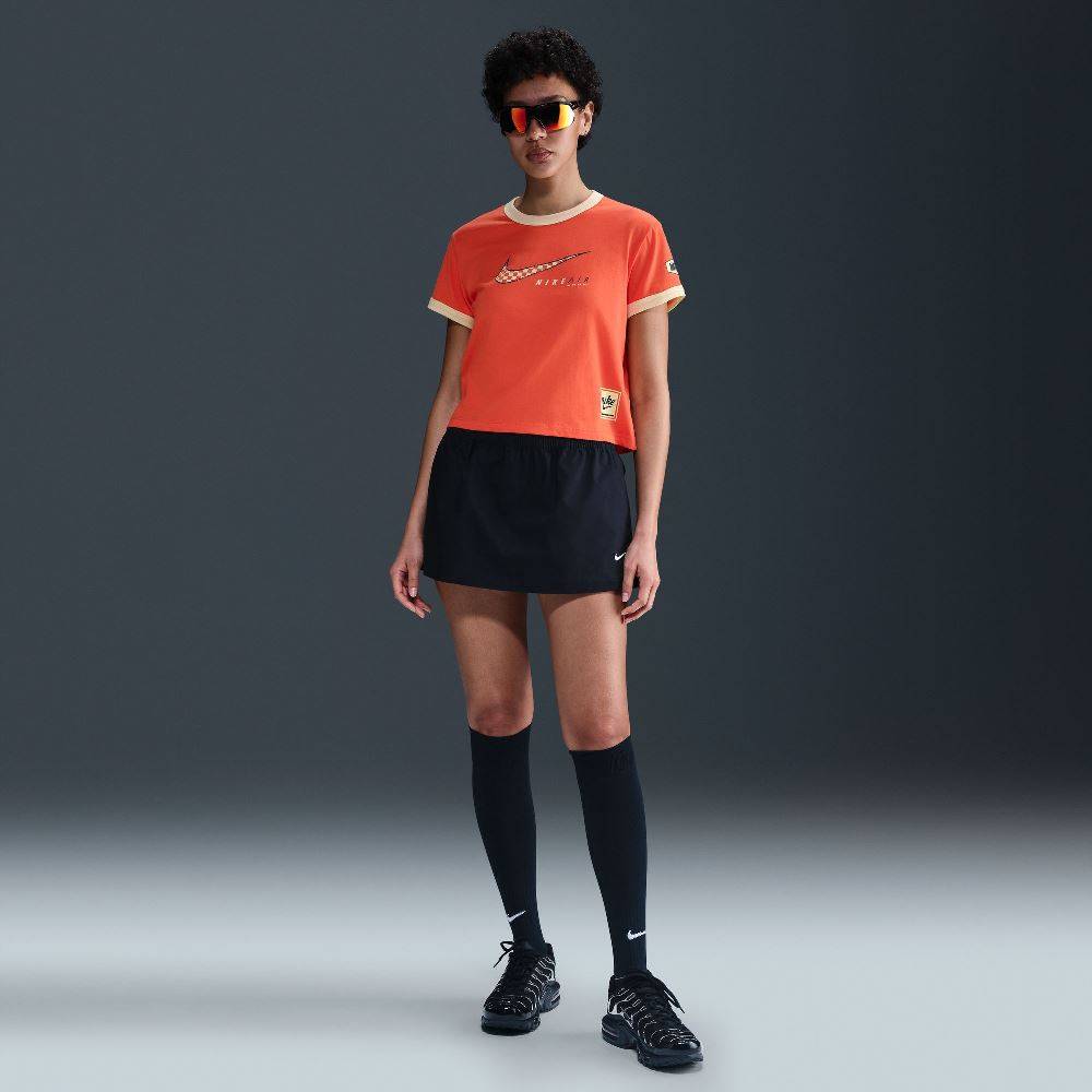 NIKE NSW WOMENS CLUB MOTO SS TEE