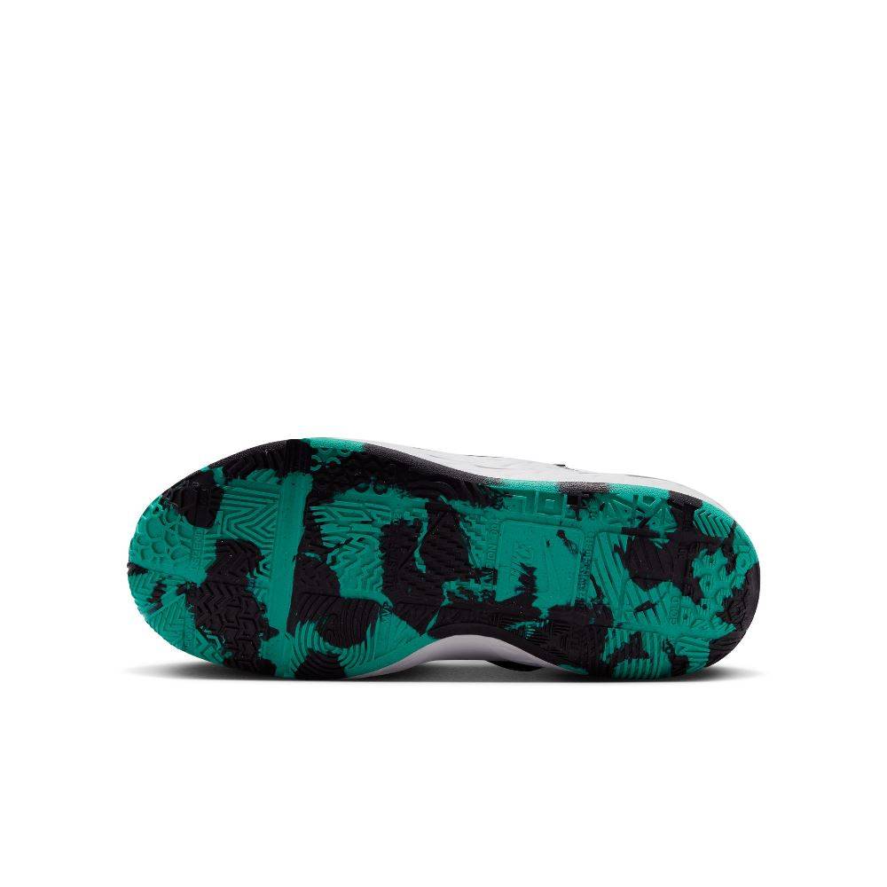 NIKE TEAM HUSTLE D 12 BASKETBALL (GS)