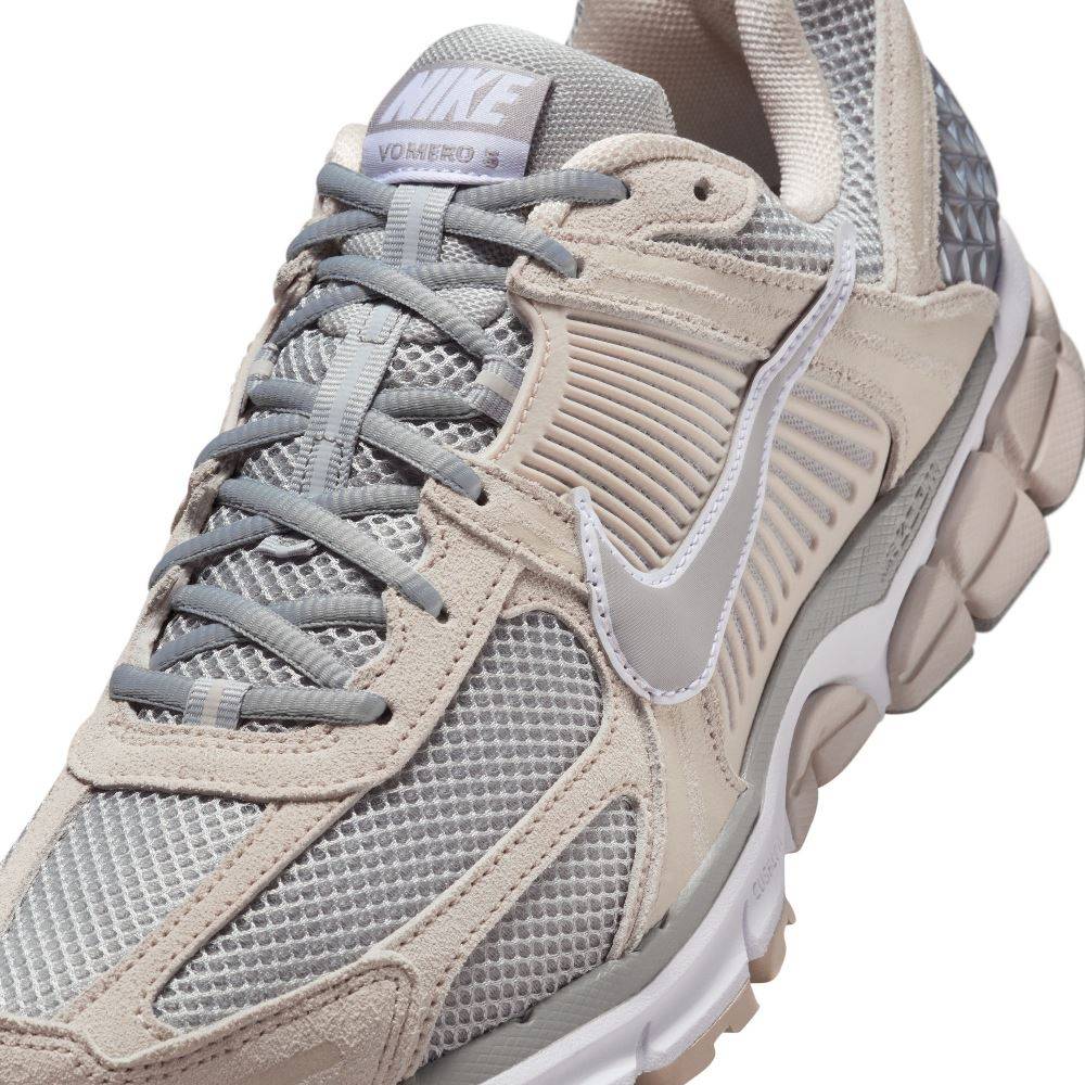 NIKE VOMERO 5