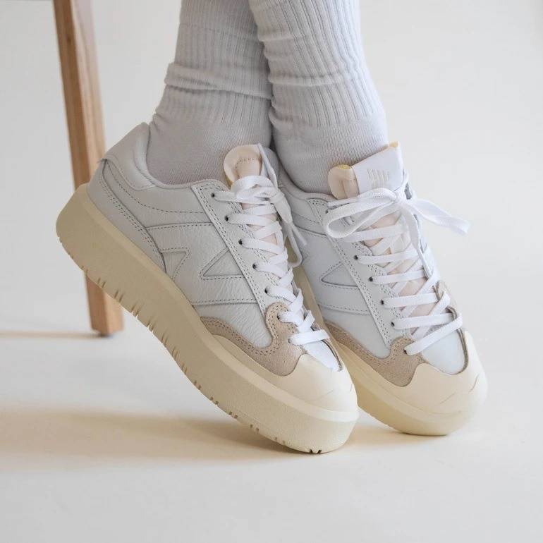 NEW BALANCE CT302 LIFESTYLE SNEAKERS