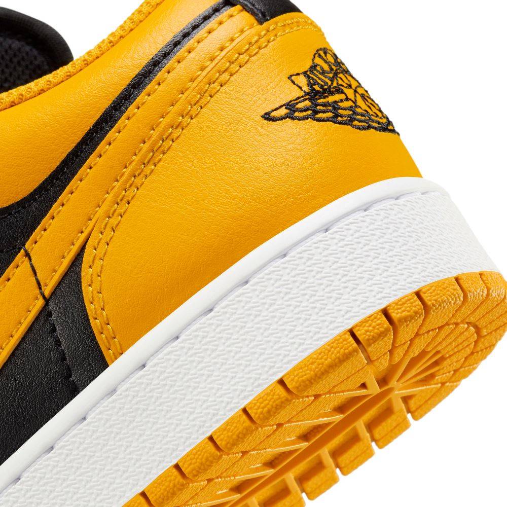 NIKE AIR JORDAN 1 LOW