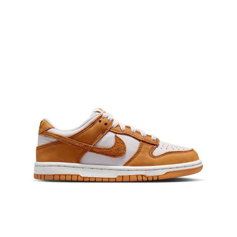NIKE DUNK LOW SE JUNIOR SHOES